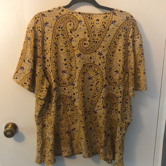 Ann Taylor XL short sleeved blouse - Picture 3 of 5